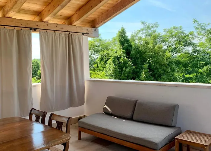 Grant's Vikendica Labin (Istria)